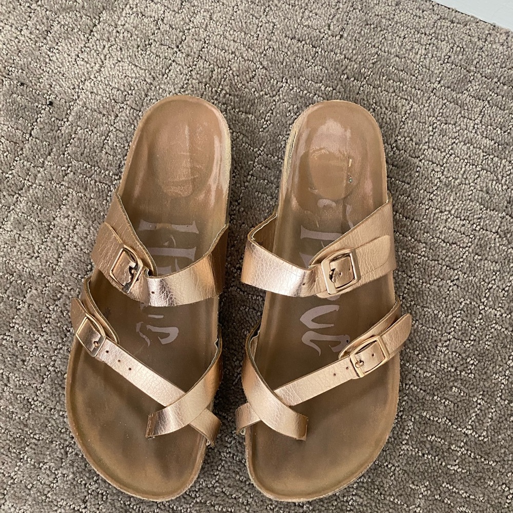 Sandals - Picture 2 of 2